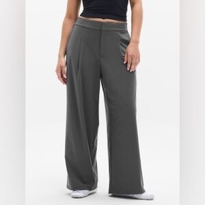 NWT Athleta Pinnacle High Rise Trouser, Womens 10. Shadow grey